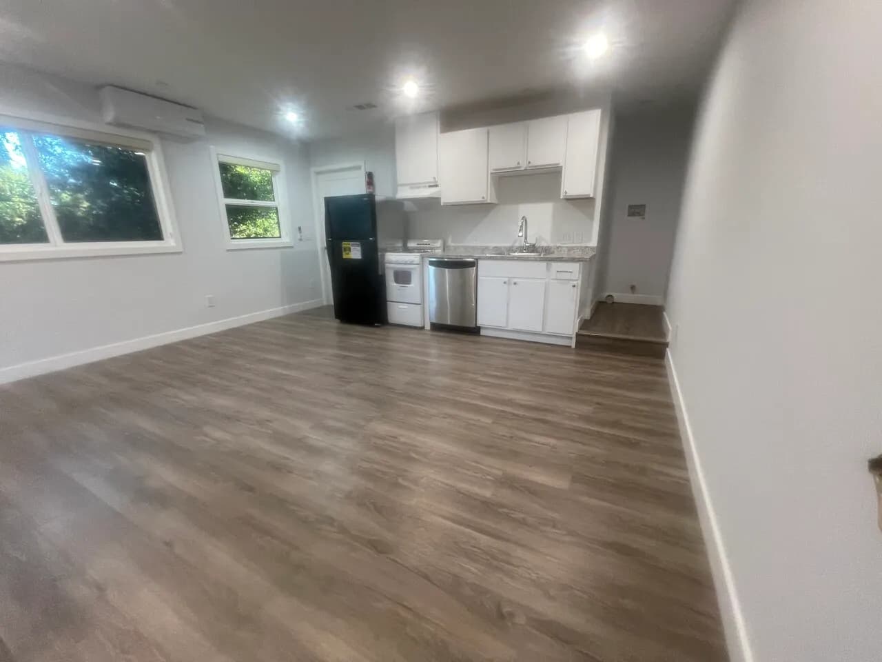 라크라센타 1bed 1 bath $1,950.-
					1 Bed
					La Crescenta's preview 2