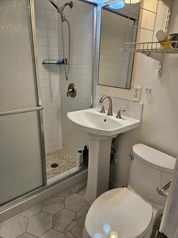 Room for Rent Gardena
					2 Bed
					Gardena's preview 3