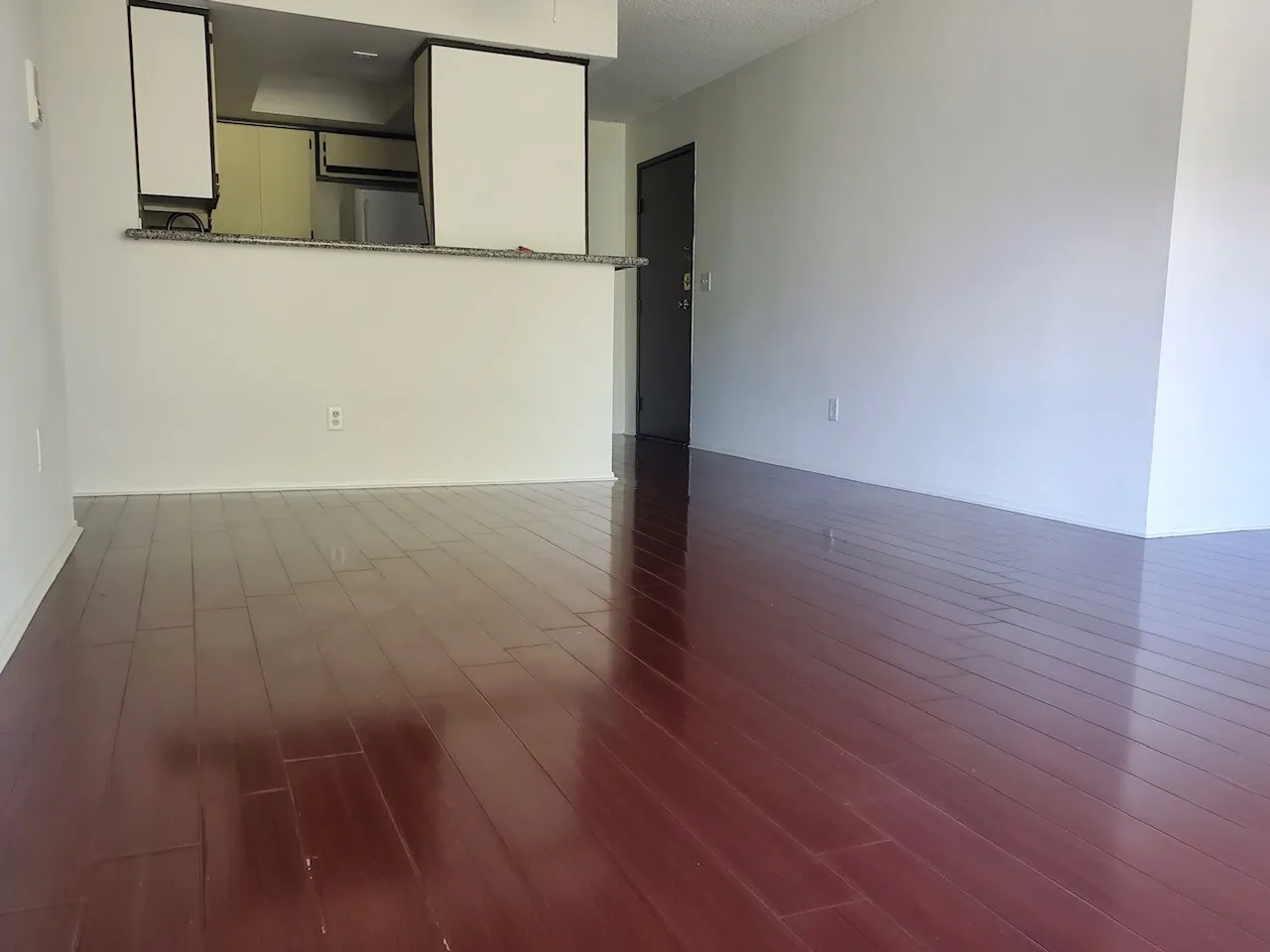 2bed, 2.0 bath, 2nd Floor unit of 12 unit
					2 Bed
					Los Angeles's preview 0