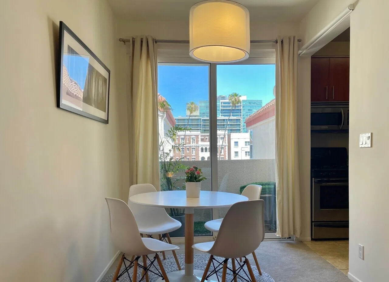 한인타운 Fully furnished 주니어 방1/화1/파킹1 (마당몰 도보 5분)
					1 Bed
					Los Angels's preview 0