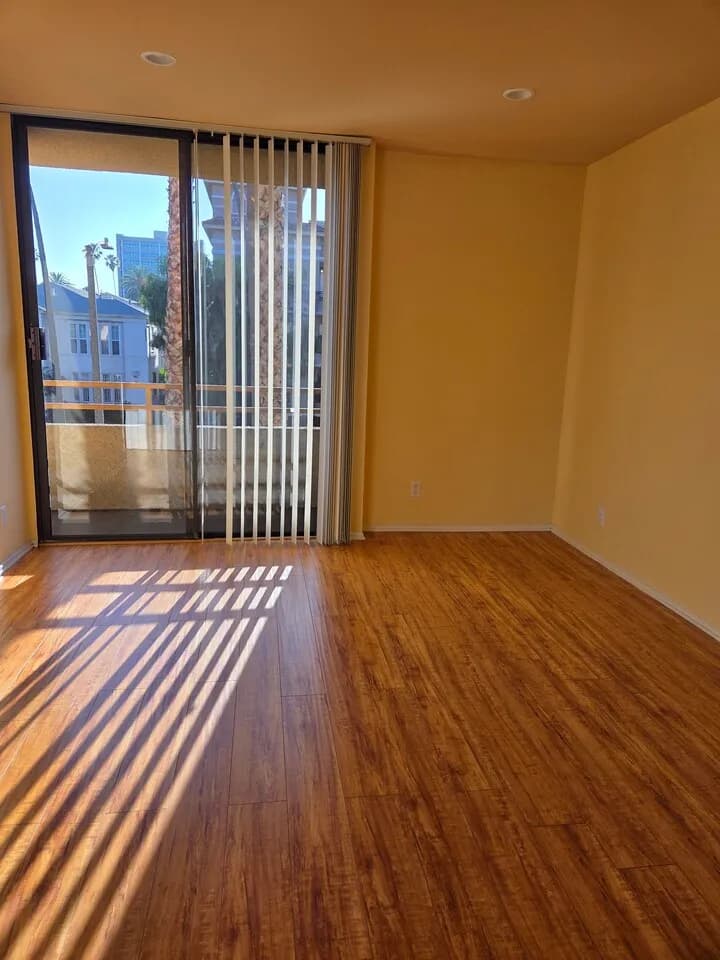 2bed+2bath+2parking
					아파트
					Los  Angeles's preview 0