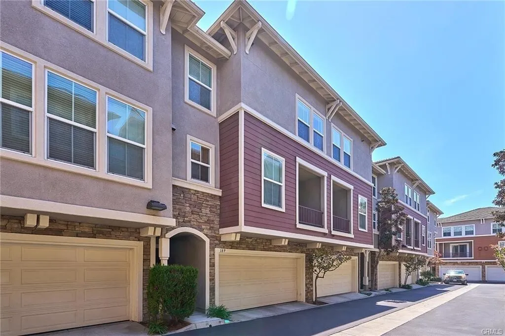 토렌스 - West High 학군 Townhouse Rent $4,400
					타운하우스
					Torrance's preview 1