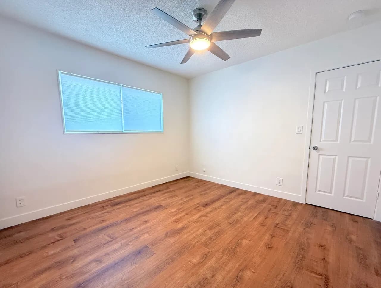 한인타운 근방 3 beds & 3 baths apt rent 합니다
					3 Bed
					Los Angeles's preview 2