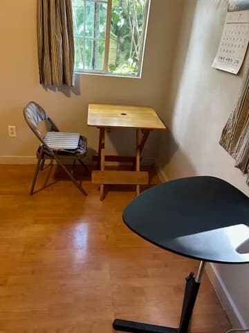 한타 인근 뒷채 방 $800
					뒷채
					Los Angeles's preview 2