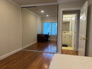 쎄리토스 지역 - 하우스 독방 렌트
					1 Bed
					Cerritos's preview 0
