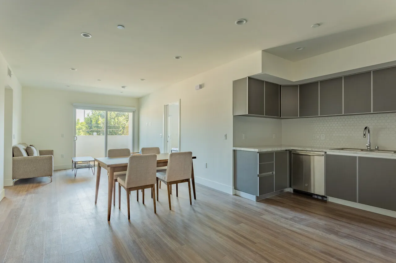 1450 Barrington 아파트 - 현대적인 공동 주거
					아파트
					Los Angeles's preview 1