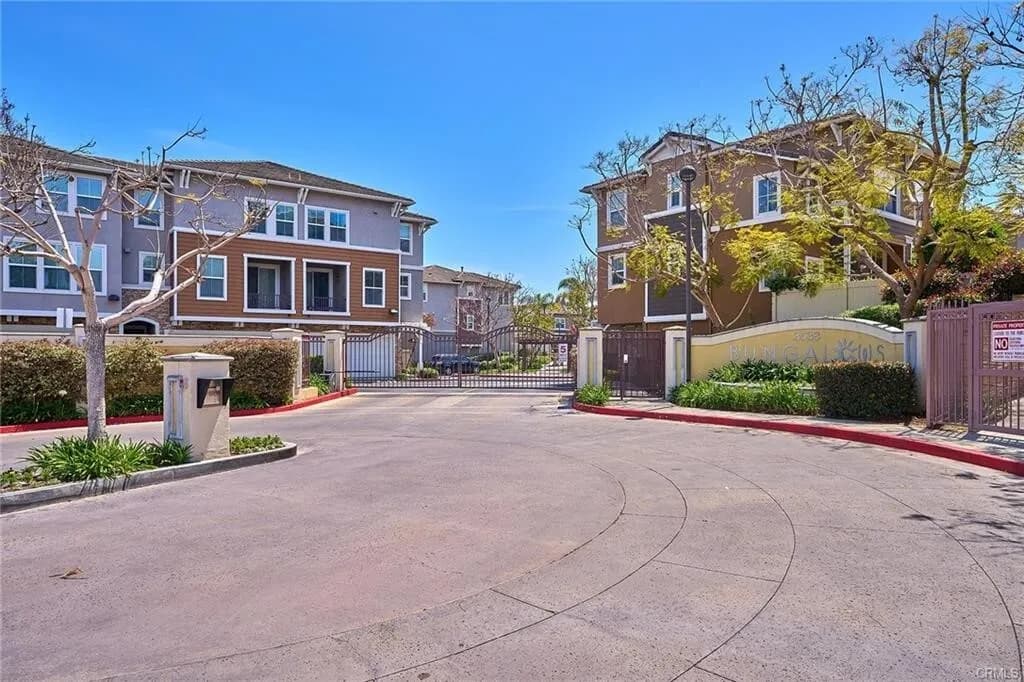 토렌스 - West High 학군 Townhouse Rent $4,400
					타운하우스
					Torrance's preview 0