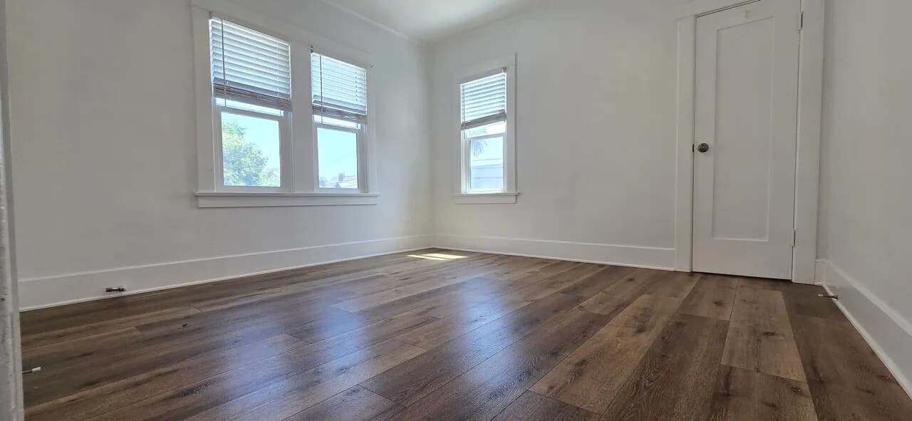 한인타운 2Bed+ 1Bath, 냉장고, 세탁기, - $2,300
					2 Bed
					Los Angeles's preview 2