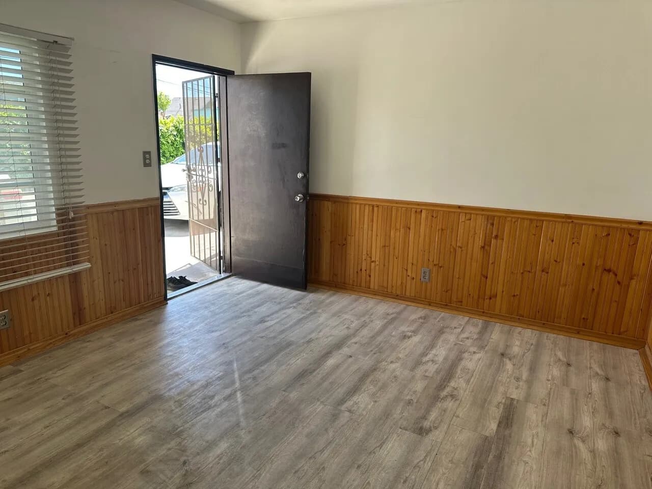 LA K-Town 1b 1b Apartment
					1 Bed
					Los Angeles's preview 0