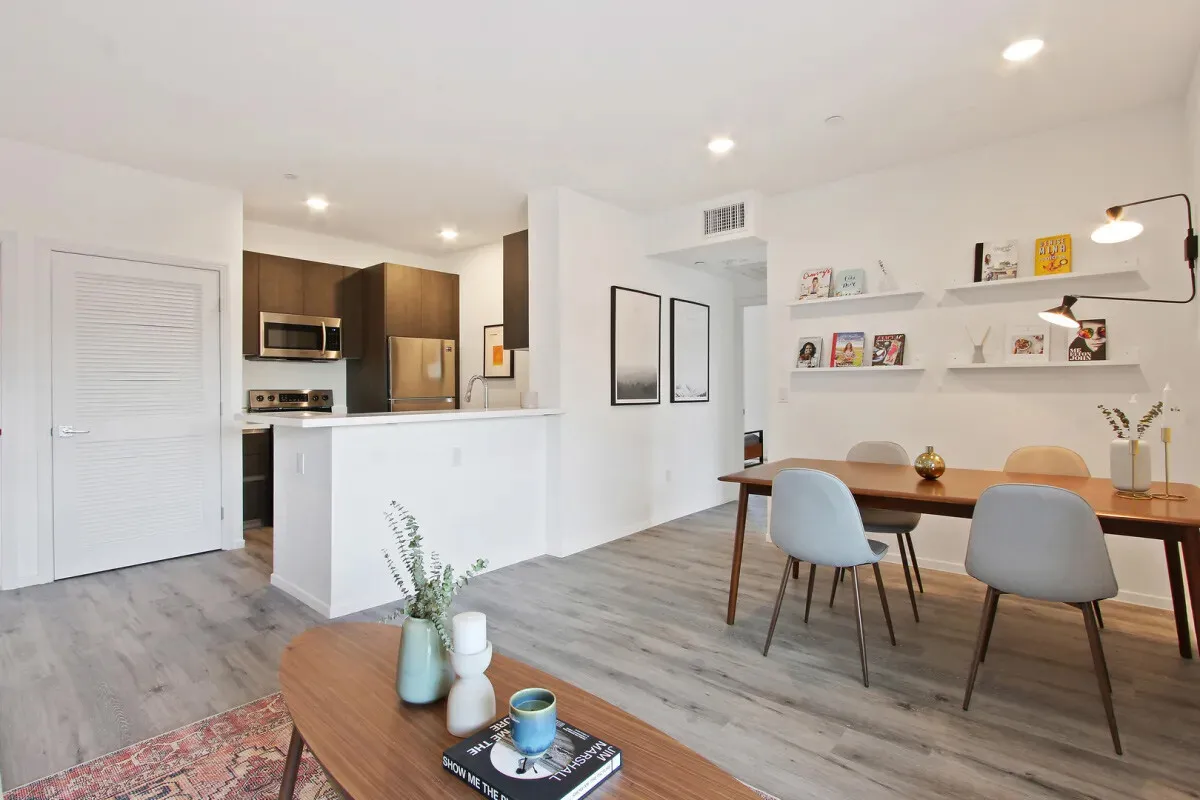 한인타운 2bed 2 bath 스폐셜! 당장 입주 가능
					아파트
					Los Angeles's preview 2
