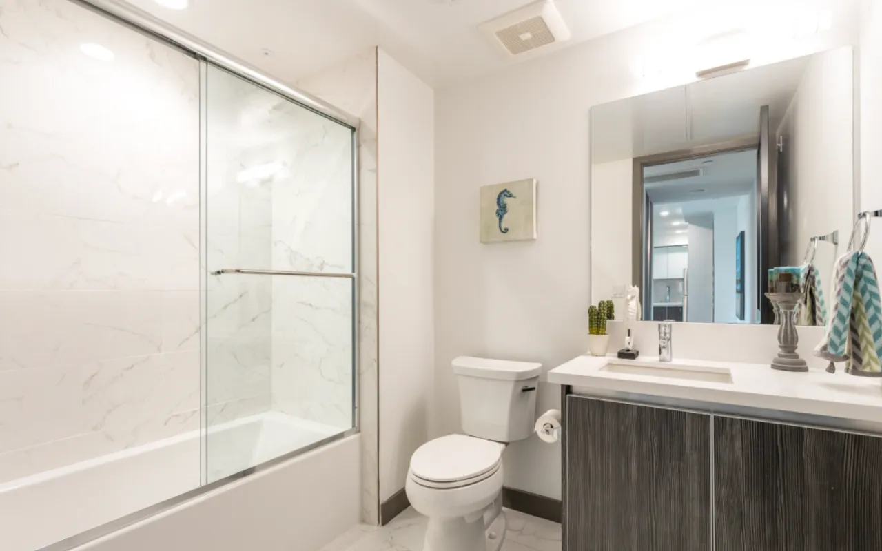 제시카 & 제이슨ㅣ한타 북쪽 1Bed +로프트+Private Rooftop 1달 FREE
					2 Bed
					Koreatown's preview 2