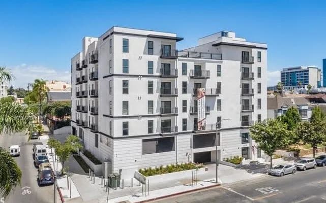 한인타운 2bed 2 bath 스폐셜! 당장 입주 가능
					아파트
					Los Angeles's preview 0