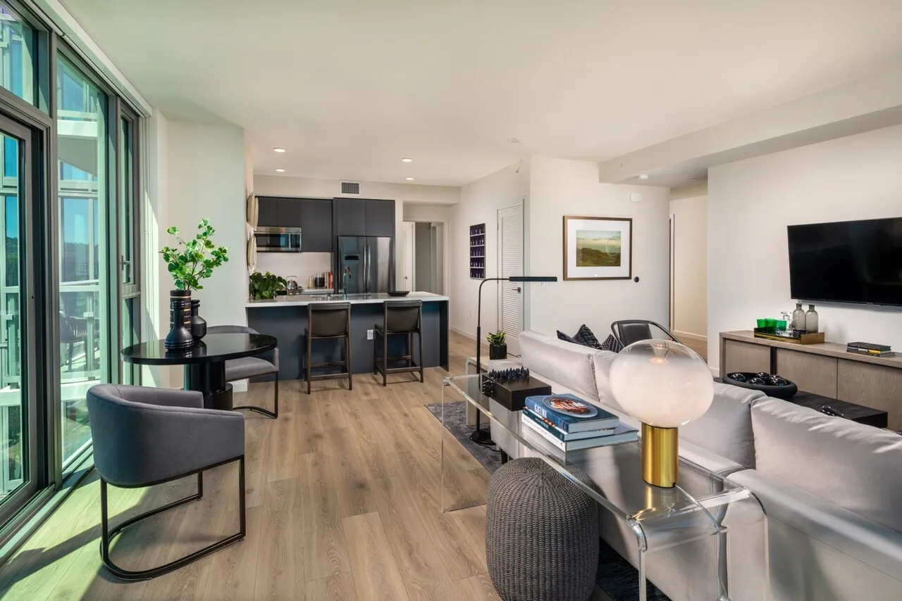 DTLA신규Hi-Rise1br10주+$1500FreeNO서류소셜유학생OK
					1 Bed
					Los Angeles's preview 3