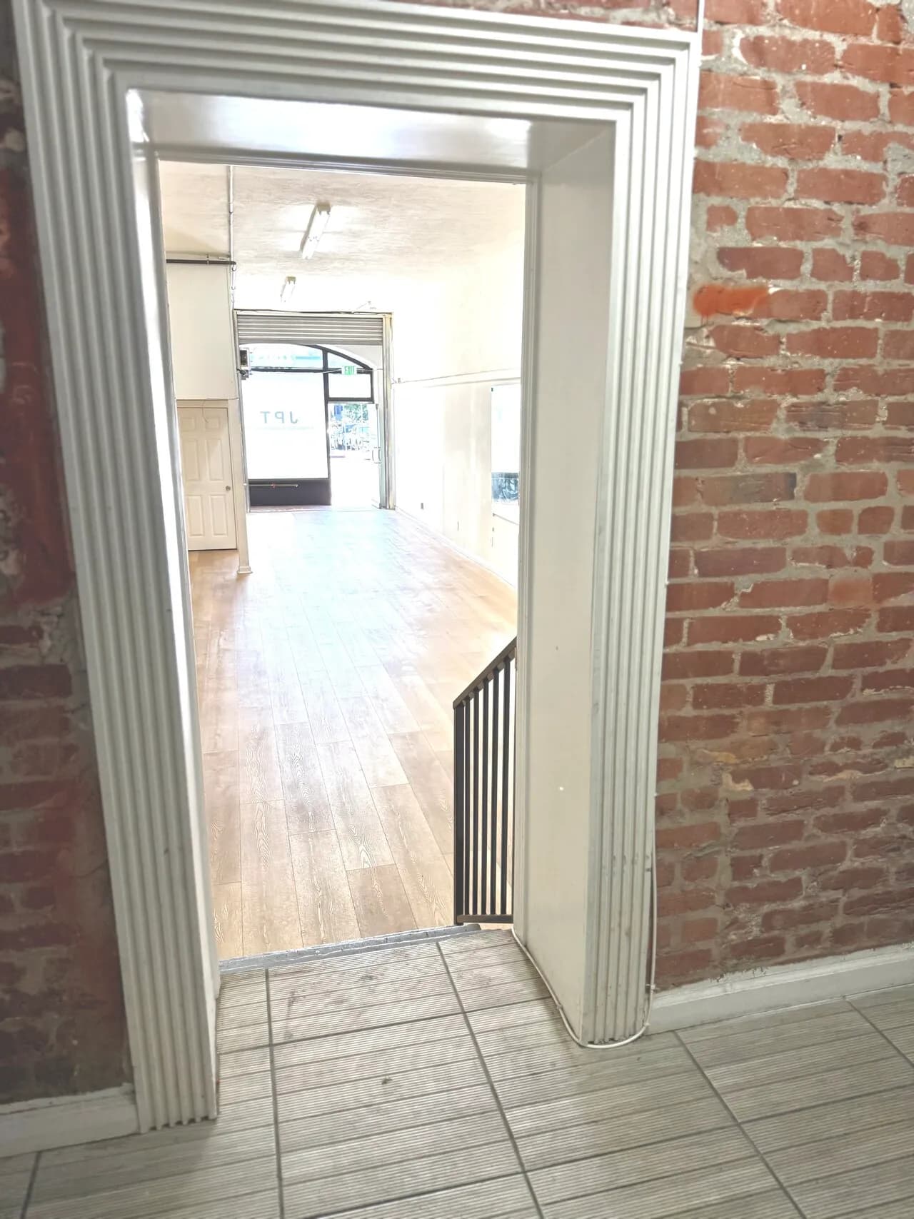 한인타운 소매 공간 with designated parking spot & in-unit bathroom
					오피스
					Los Angeles's preview 2