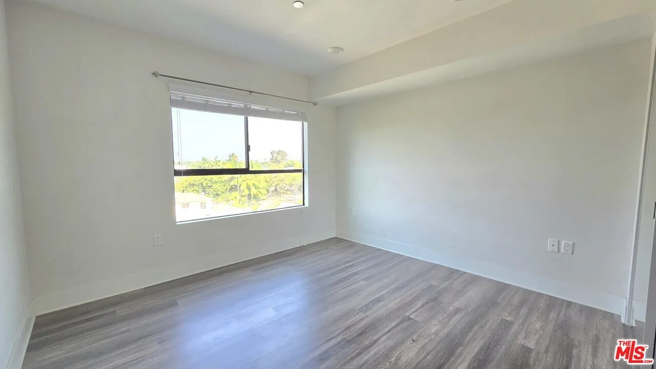 Hancock Park 인든 3베드 2베쓰 1,250 SF
					3 Bed
					Los Angeles's preview 3