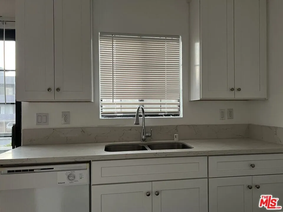 710 Crenshaw 2 베드 $2600
					아파트
					Los Angeles's preview 1