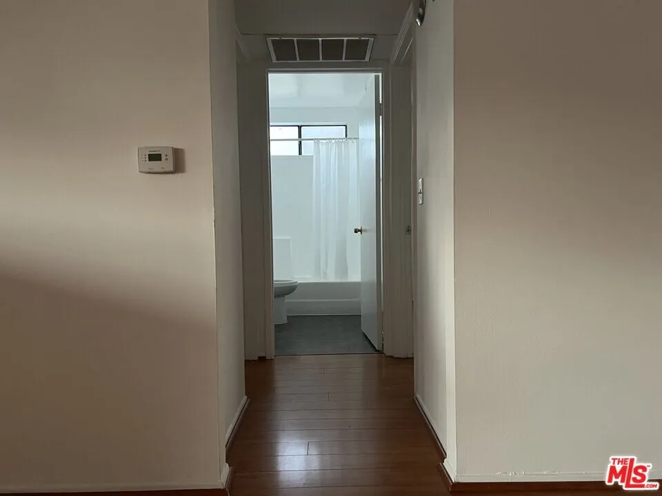 710 Crenshaw 2 베드 $2600
					아파트
					Los Angeles's preview 3
