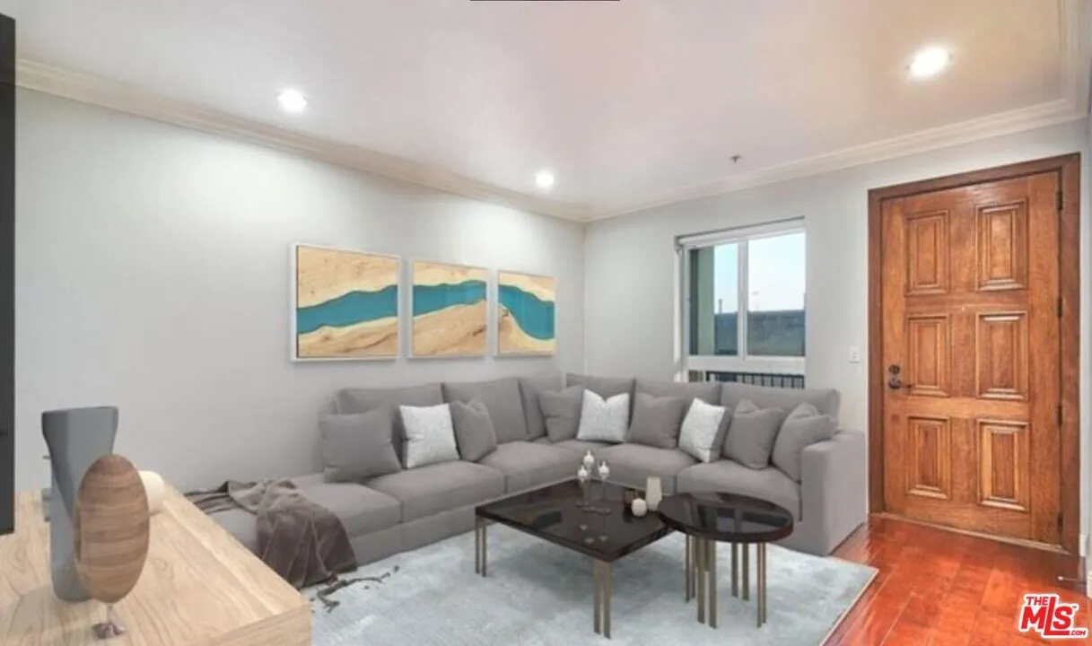 1401 S St Andrews Pl 2 베드 콘도 $2700
					콘도
					Los Angeles's preview 2