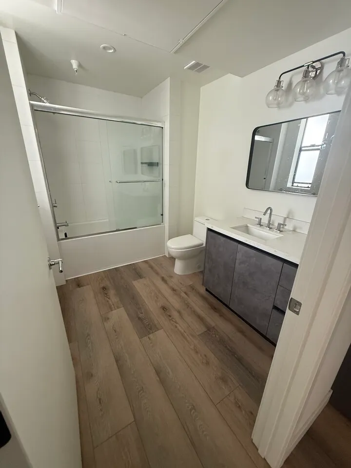 E On Harvard One bedroom & Studio
					아파트
					Los Angeles Ktown's preview 1