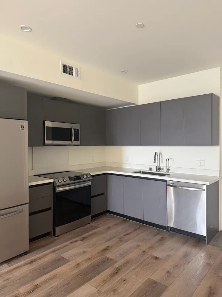 E On Harvard One bedroom & Studio
					아파트
					Los Angeles Ktown's preview 2