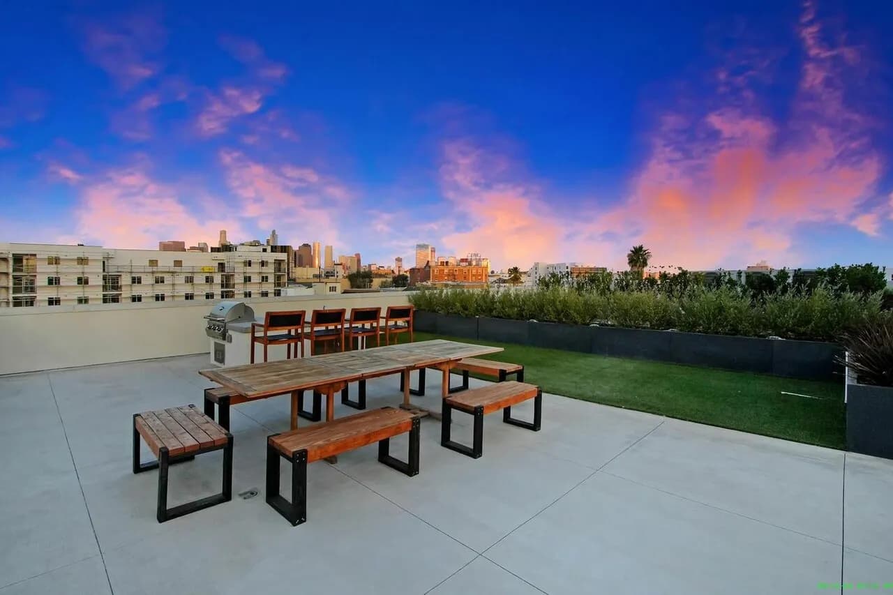 Brand New 2 Bedroom in Koreatown, Must See!
					2 Bed
					Los Angeles's preview 2