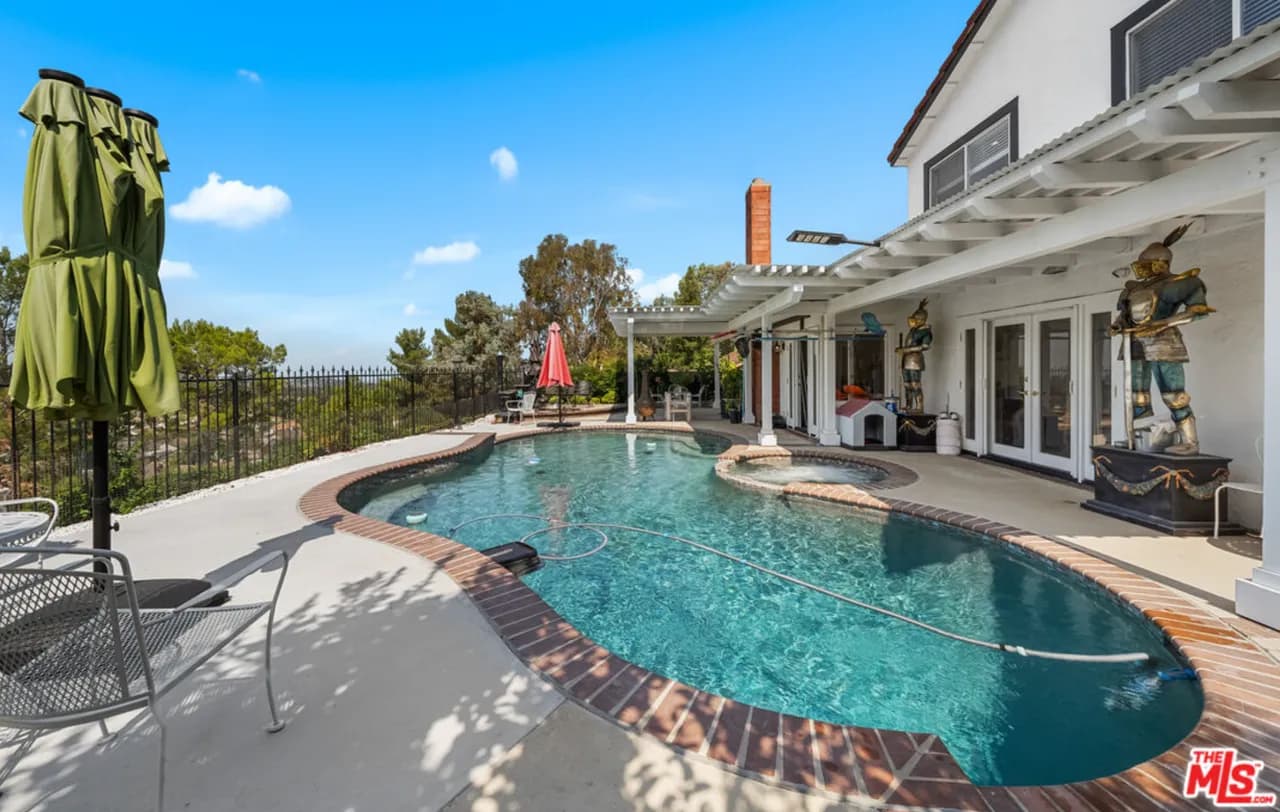 San Dimas - 전체 레노베이션된 3베드 3베쓰
						Open House: 8/30(SAT) 2 - 4 PM
						주택's preview 2