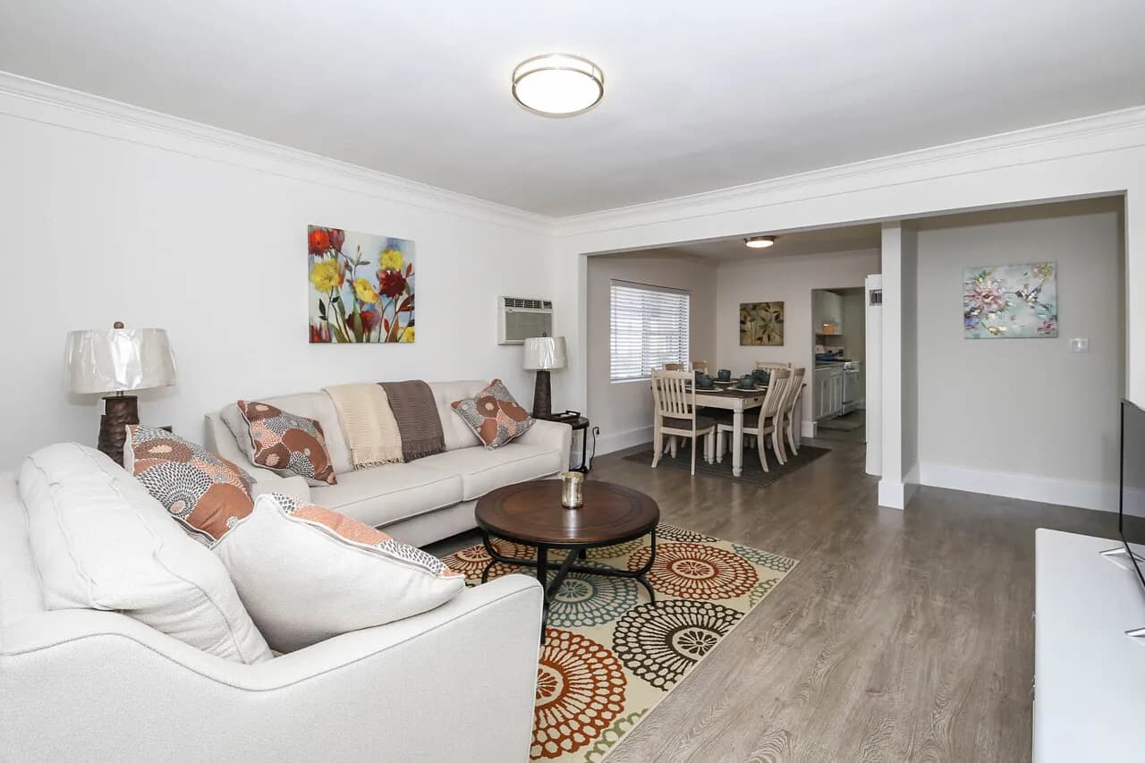 좋은 지역 행콕팍 근처 2 Unit 2 Bed room
					2 Bed
					Los Angeles's preview 1