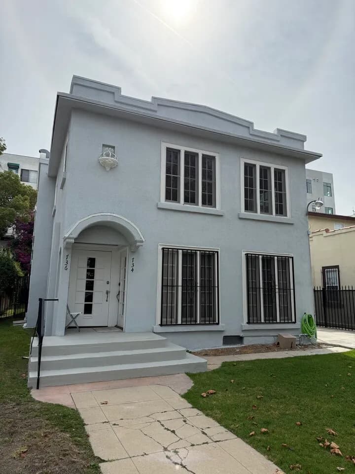행콕 팍 인근 듀플렉스 2방 1.5화 1파킹 1,118 Sqft
					2 Bed
					Los Angeles's preview 0