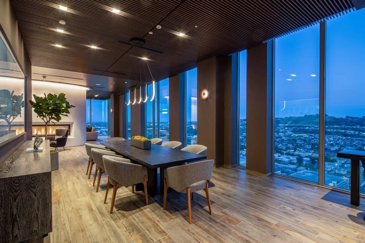 DTLA신규Hi-Rise1br10주+$1500FreeNO서류소셜유학생OK
					1 Bed
					Los Angeles's preview 1