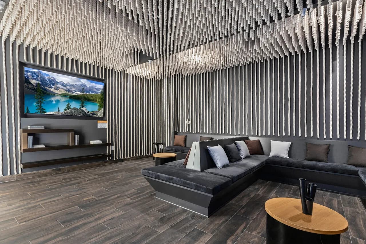 한타7가Hi-Rise10층1br+발코니850sf+1달FreeNO소셜유학생OK
					1 Bed
					Los Angeles's preview 1