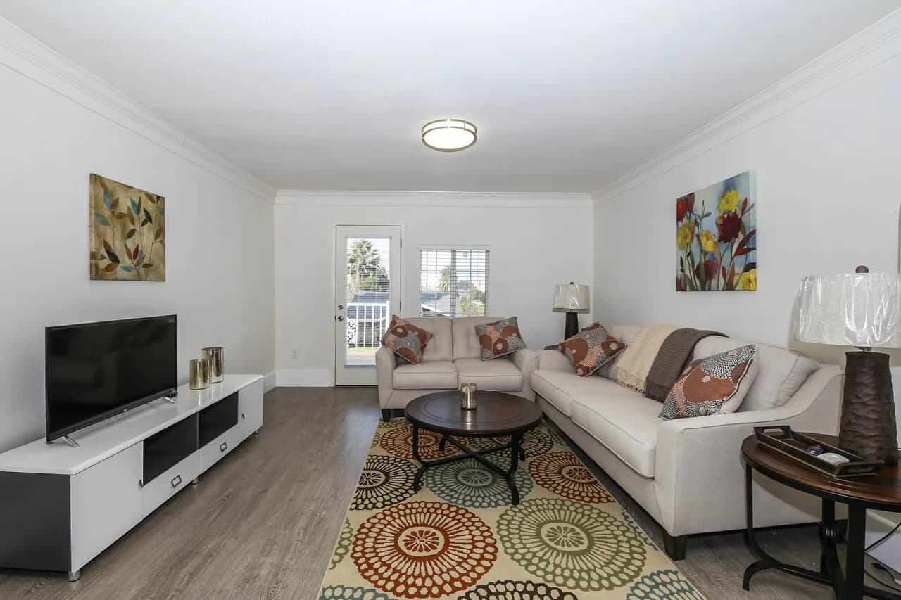 좋은 지역 행콕팍 근처 2 Unit 2 Bed room
					2 Bed
					Los Angeles's preview 3