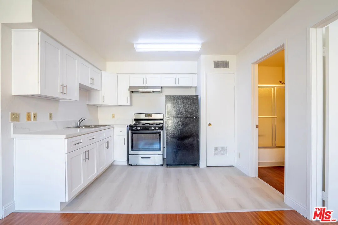 Centrally Located 2 Bed / 2 Bath Condo – Koreatown
					아파트
					Los Angeles's preview 0
