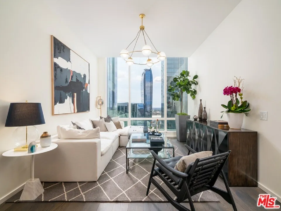 신규DTLA Hi-rise Studio발코니뷰12주+$1000NO소셜유학생OK
					Studio
					Los Angeles's preview 1