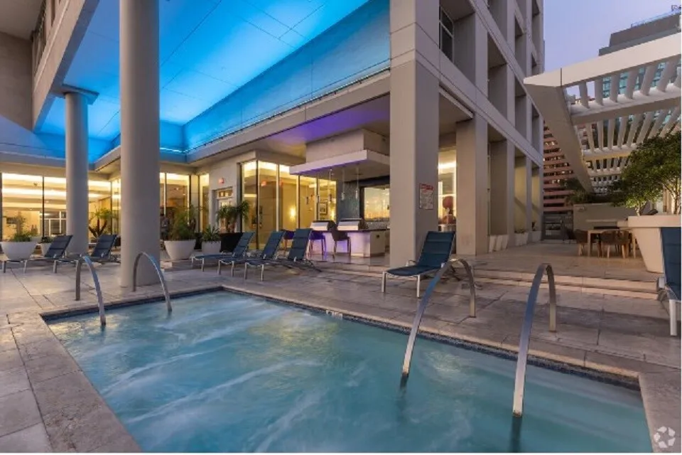 한타윌셔Hi-rise1br1ba15층뷰+800sf+4주Free NO소셜유학생OK
					1 Bed
					Los Angeles's preview 0