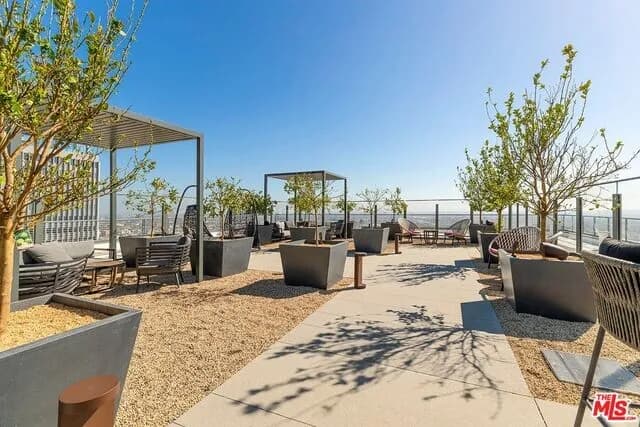 신축Hi-Rise OPUS 1br+덴+1050sf+4주+$1000NO소셜유학생OK
					1 Bed
					Los Angeles's preview 1