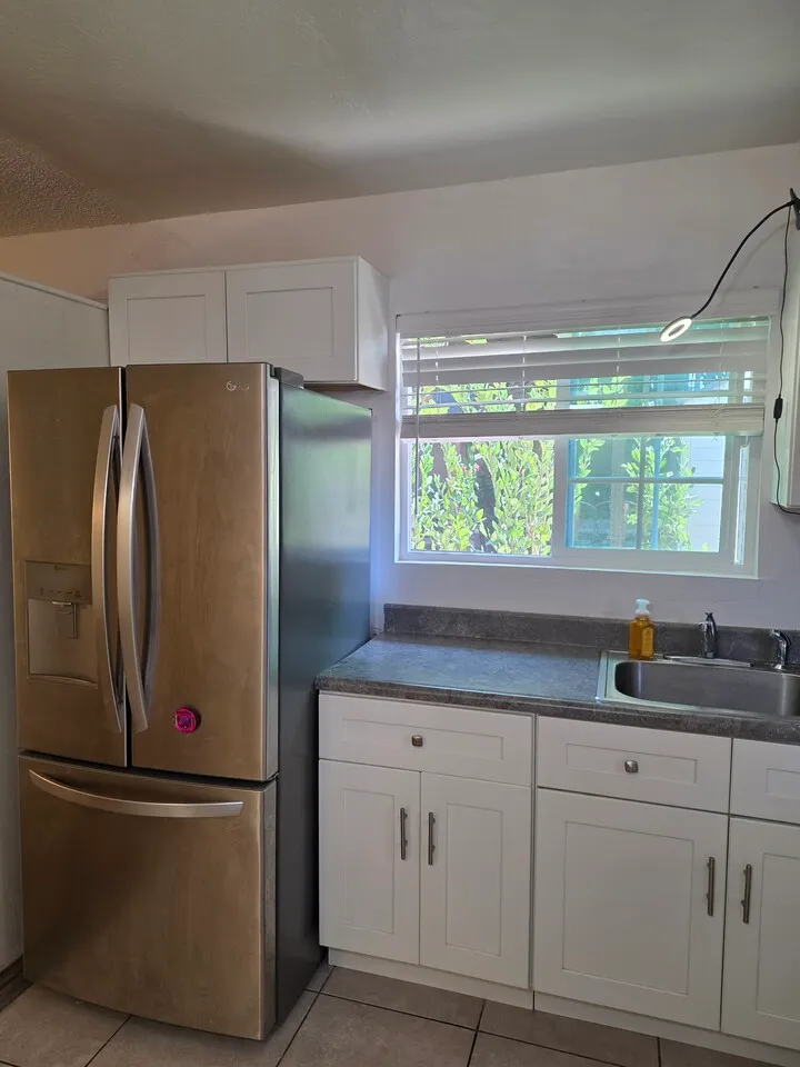 쾌적한 2Beds and 1Bath/ Remodeling Finished
					2 Bed
					Buena Park's preview 3