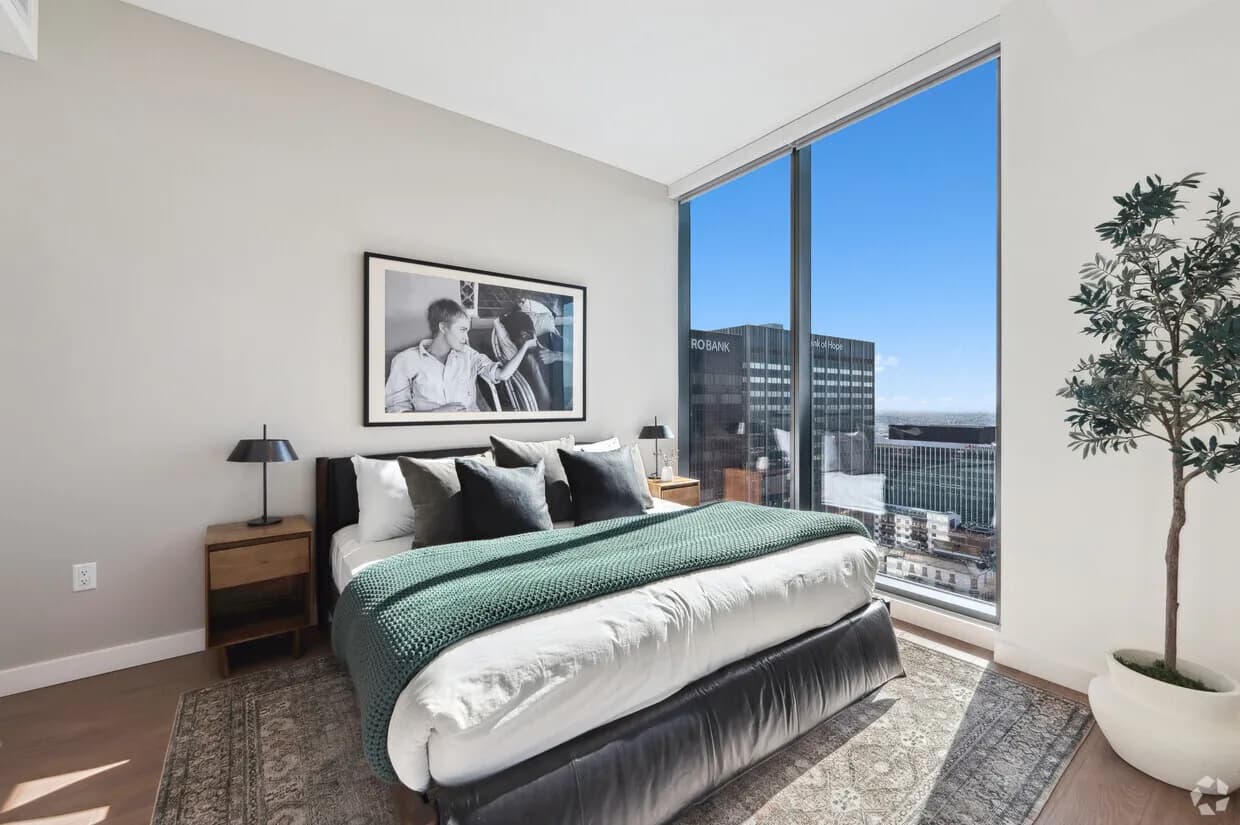 신축Hi-Rise OPUS 1br+덴+1050sf+4주+$1000NO소셜유학생OK
					1 Bed
					Los Angeles's preview 2