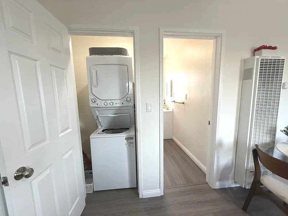 Studio, $1,550 Inglewood
					Studio
					Inglewood's preview 1