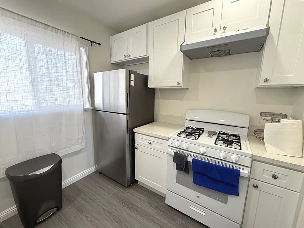 Studio, $1,550 Inglewood
					Studio
					Inglewood's preview 3