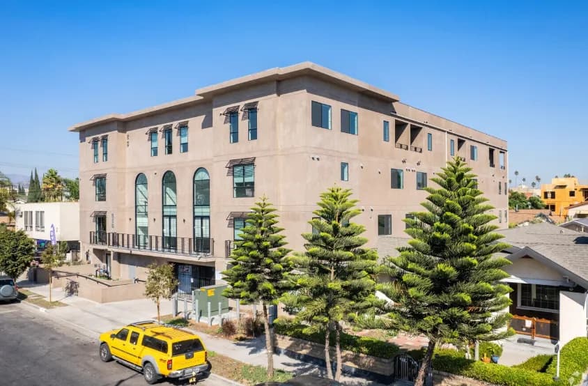 제시카 & 제이슨ㅣ한타 북쪽 1Bed +로프트+Private Rooftop 1달 FREE
					1 Bed
					Koreatown's preview 0