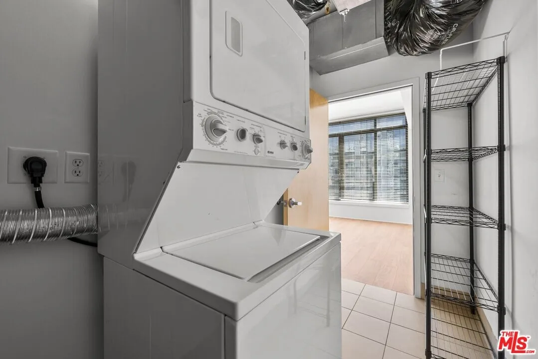 일레븐 다운타운 1bed / 1bath
					1 Bed
					Los Angeles's preview 3