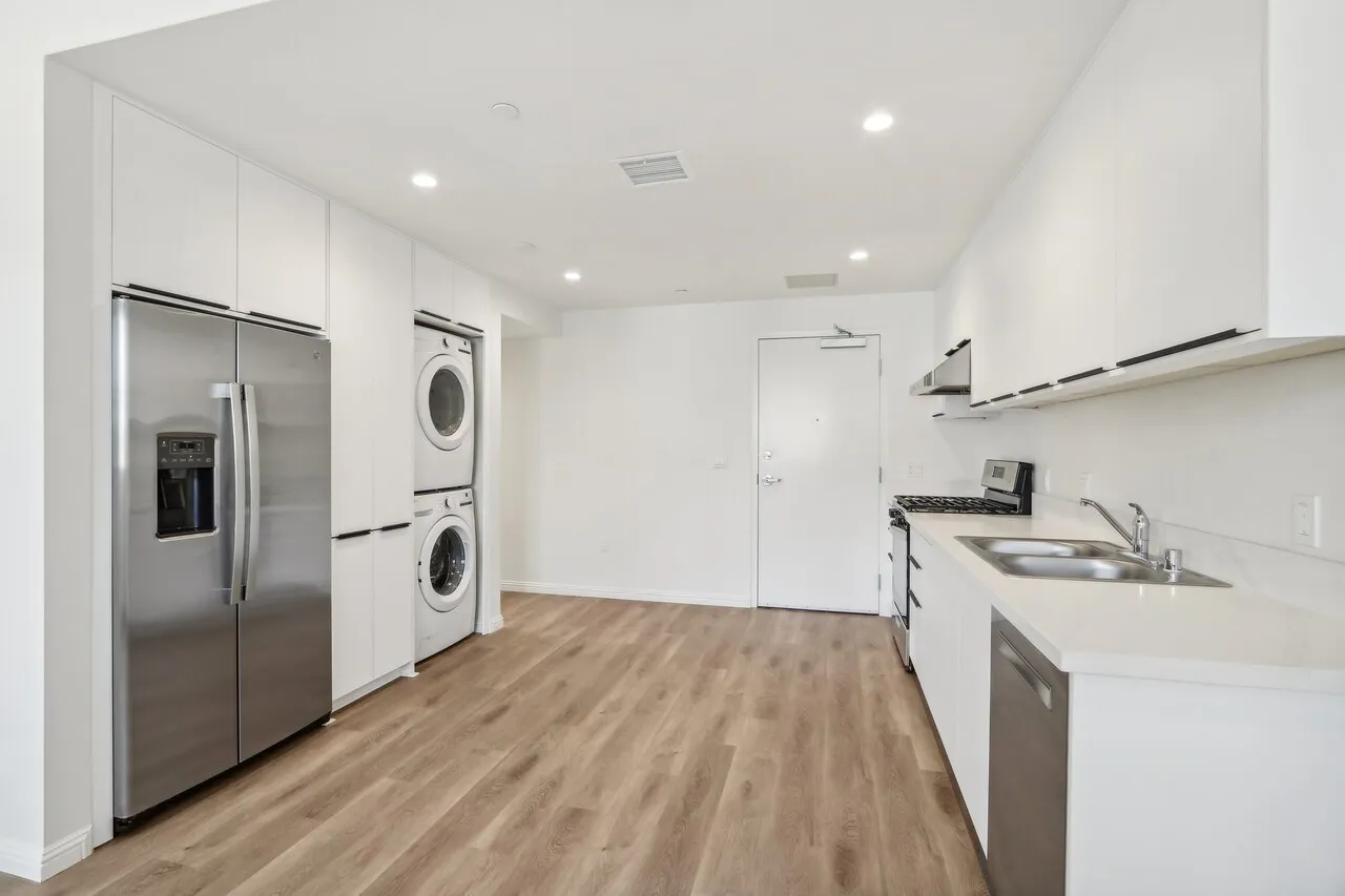 행콕팍 새로 지은 New 아파트 - 2BED 
					아파트
					Los Angeles's preview 1