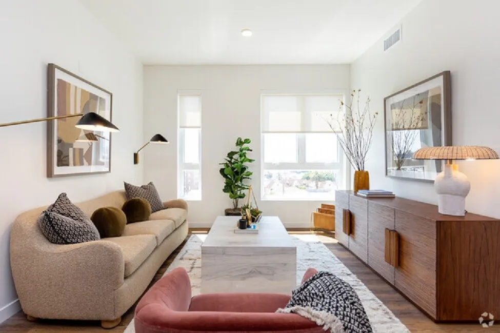 한타중심 신축8가 1br1ba+737sf+4주Free NO소셜유학생OK
					1 Bed
					Los Angeles's preview 1