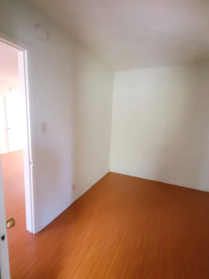 한인타운 중심 SINGLE넓은 실내공간 (530sf) +유티포함+WIFI
					Studio
					Los Angeles's preview 0