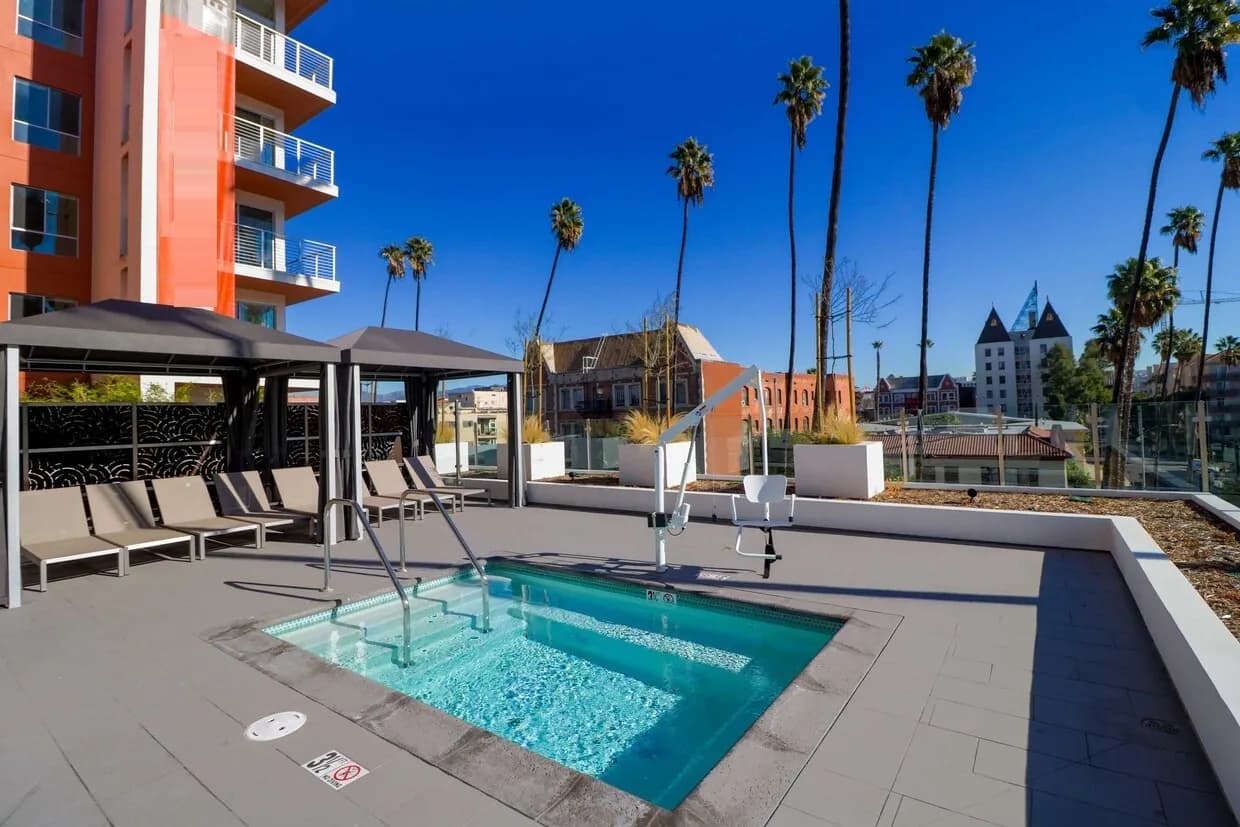 한타신규8/29입주1br+발코니900sf 6주+1파킹FreeEV차지OK
					1 Bed
					Los Angeles's preview 0