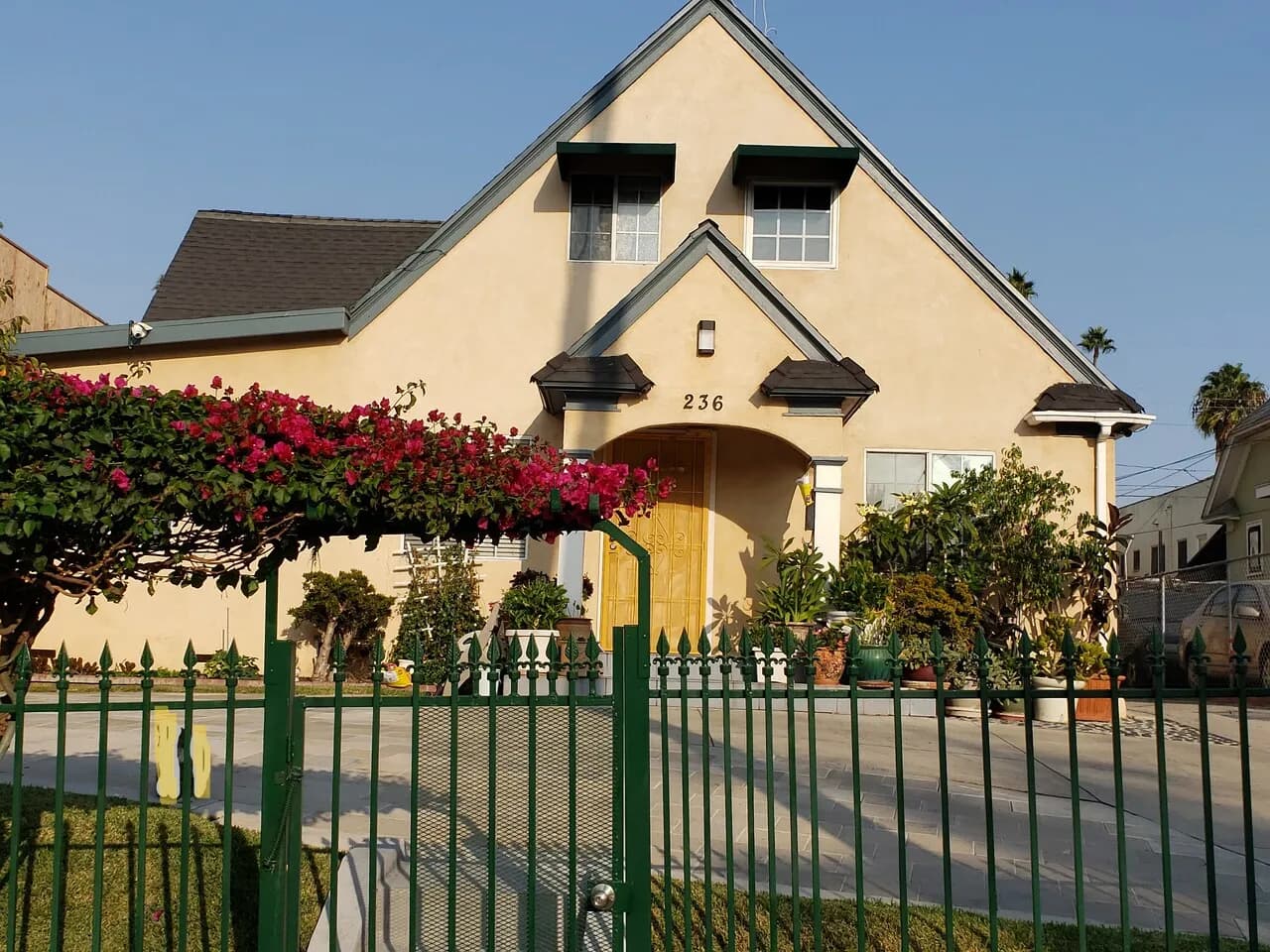 조용하고깨끗한 크리스탈하우스에,화장실,샤워딸린방,게이트안주차장(차없음1000불)
					1 Bed
					Los Angeles(한인타운)'s preview 0