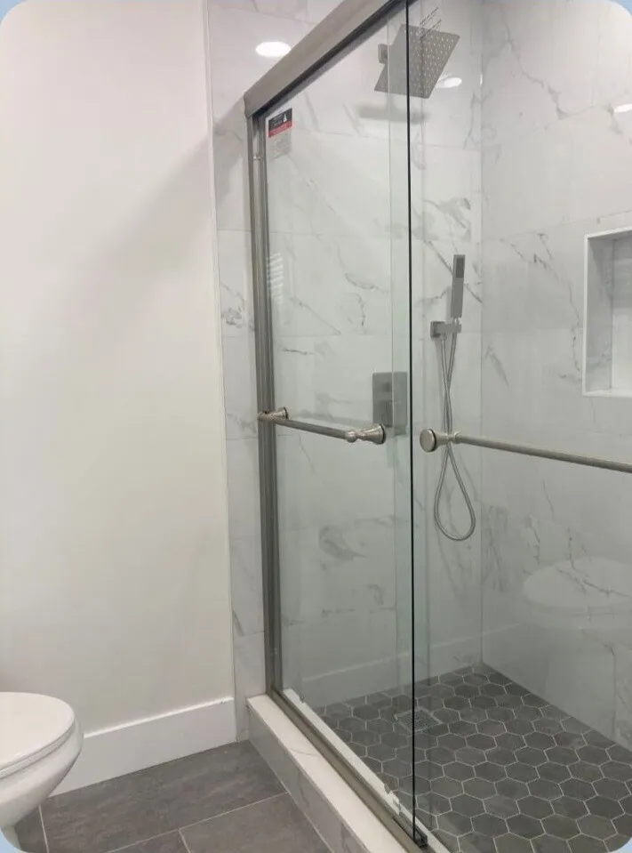 3 bed 2 bath
					3 Bed
					Los Angeles's preview 3