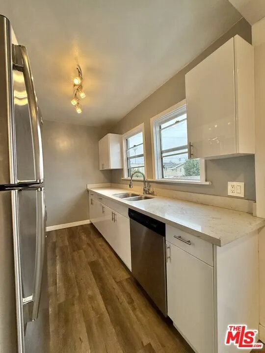 1326 S Bronson Ave 2 베드 $2700
					2 Bed
					Los Angeles's preview 3