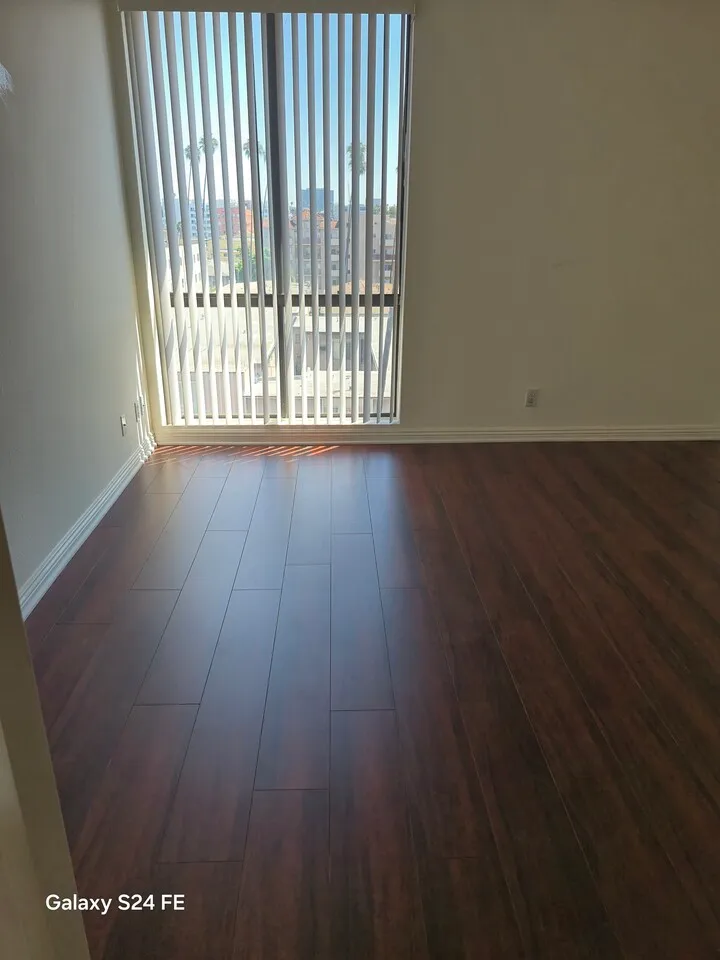 생활하기 편리한 시설과 위치의 콘도
					1 Bed
					Los Angeles's preview 3
