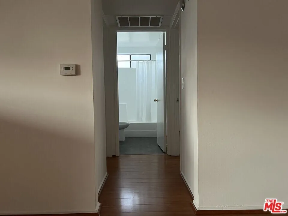 710 Crenshaw 2 베드 $2600
					아파트
					Los Angeles's preview 3